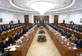 Жалақы мен өмір сүру құны: Үкімет халық табысын арттыруға уәде берді