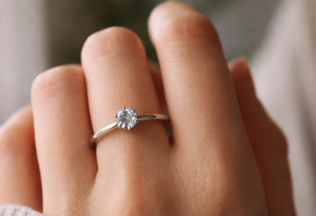 Во сколько казахстанцам обойдётся бриллиант из праха близкого человека