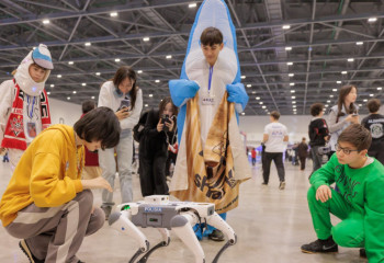 How robots assist police and schoolchildren learn to operate drones