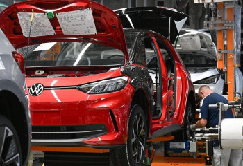 Volkswagen шығынын күрт қысқартпақ: зауыттар тағы жабылуы мүмкін
