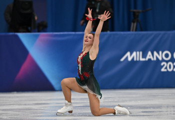 Огонь на Олимпийском льду: Софья Самоделкина показала шоу в Милане