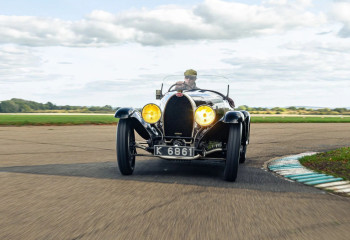 Ғасыр бұрын шығарылған Bugatti көлігі 3,5 млн еуроға сатылмақ