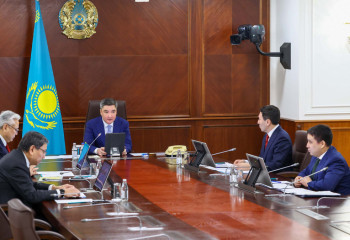 Kazakh Prime Minister holds a meeting of Board of Directors of Samruk-Kazyna