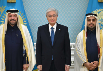 Head of State holds meeting with leadership of Power International Holding
