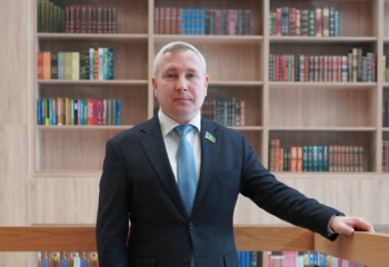 Сенатор Геннадий Шиповских қазақ тіліндегі үздік екі кітапты атады