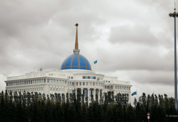 Президент внимательно следит за развитием ситуации на Ближнем Востоке