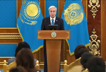 Тоқаев 8 наурызбен құттықтады: «Әйелдің қадірі – Елдің қадірі»