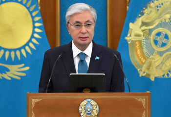 Тоқаев: Әйел – ұлттың рухани тірегі, болашақ ұрпақты тәрбиелейтін ең басты тұлға