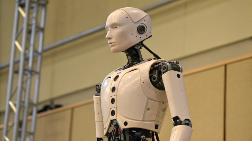  © El.kz / ИИ Recraft 