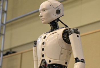 AI companion robots remind goals, encourage users, and listen like humans