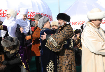 День встречи и примирения: что означает Көрісу күні – чему нас учит один из самых душевных праздников