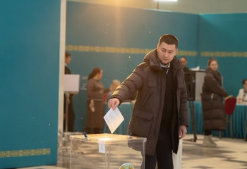 Референдум по Конституции: 73% явки после завершения голосования