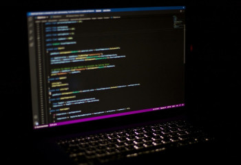AI-powered ‘vibe coding’ reshapes global software landscape