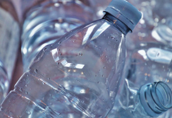 Пластик бөтелкелерден Паркинсонды емдейтін дәрі жасалып жатыр