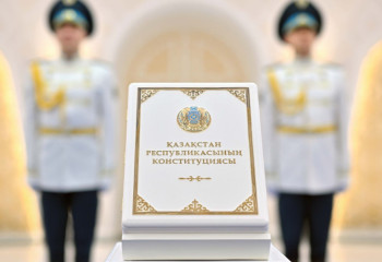 Жаңа Конституция: мемлекет білім, медицина және еңбек құқықтарына кепілдік береді