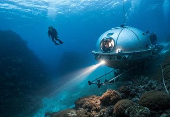 Китай готовит туристический батискаф для погружений на километровую глубину