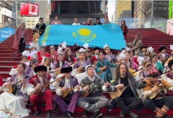Наурыз мерекесі: Нью-Йорк төрінде қазақтың күйі күмбірледі
