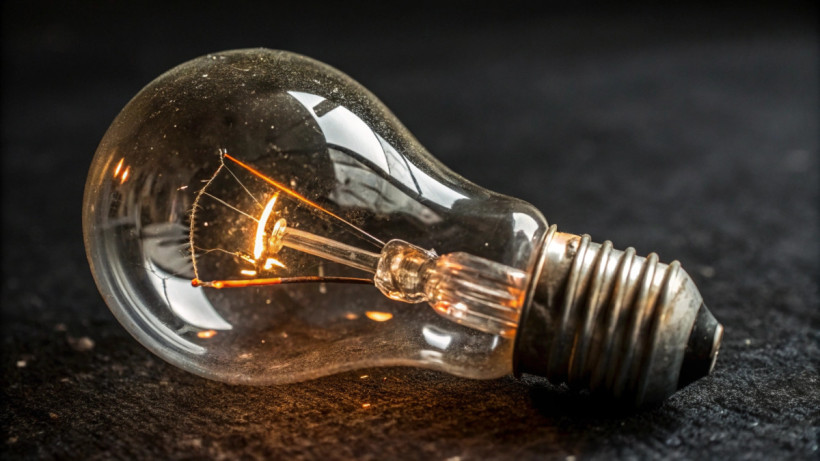  © El.kz / ИИ Recraft 