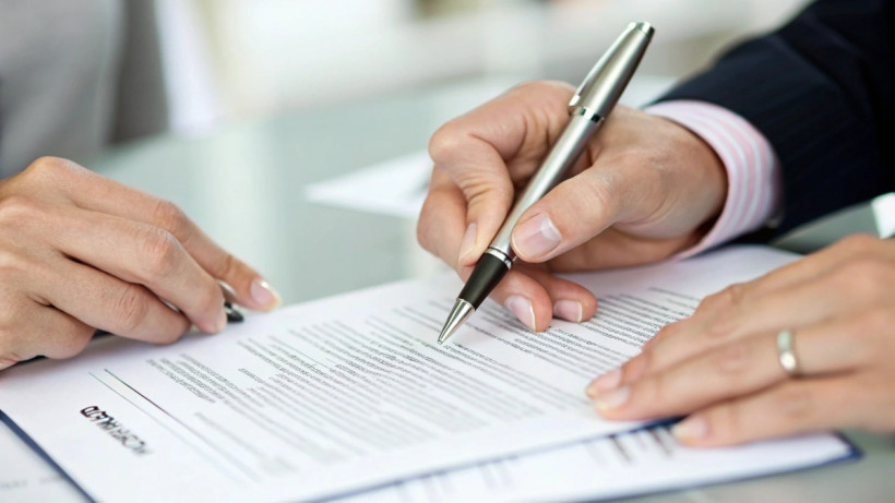  © El.kz / ИИ Recraft 