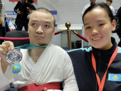 «Жалақыңнан 50 мың теңге аударасың»: Параспортшы өзіне қысым көрсетілгенін мәлімдеді