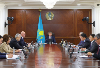 Kazakh PM instructs Government agencies to ensure implementation of the action plan for explaining the Constitution of Kazakhstan