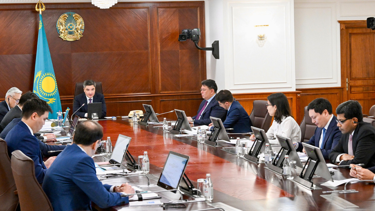 Kazakh PM chairs meeting of the coordination council for cooperation with international financial institutions
