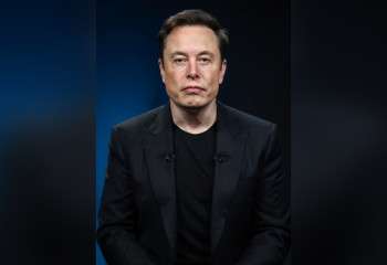 ИИ против «белых воротничков»: Илон Маск назвал профессии, которые заменит нейросеть