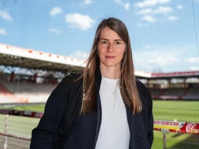 Германия футболында жаңа кезең: әйел бапкер ерлер клубын тізгіндеді