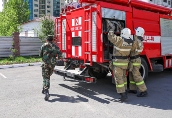 Пожар в ЖК «Коркем-3»: мать погибших детей в реанимации, начато расследование