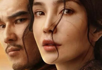 В прокат вышел фильм Куралай Анарбековой «Періште», где зрителям раздавали платочки