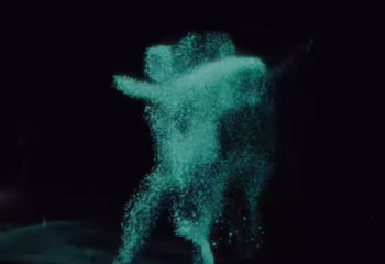 Парализованная танцовщица снова вышла на сцену  с помощью цифрового аватара