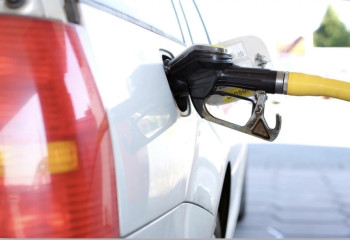 Қазақстан бензин экспортына неге уақытша тыйым салды: себептері, салдары және болжам