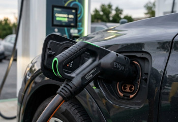 Ставка на быструю зарядку – зачем электроавтомобилям батареи нового поколения