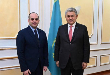 Kazakh FM receives Ambassador of Israel