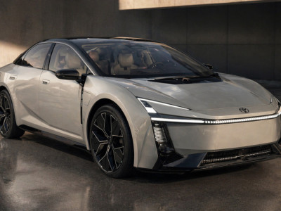 Toyota Corolla түбегейлі өзгереді: жаңа модель қандай болмақ