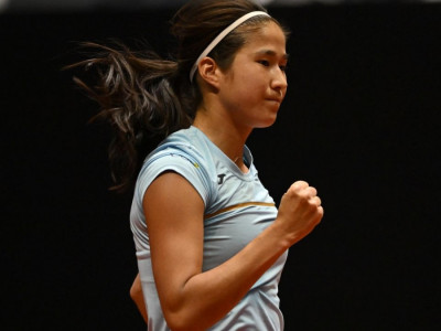 Жібек Құламбаева финалға өтті