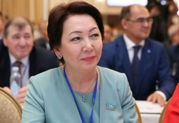 «Университет бітірген әр үшінші түлек өз мамандығымен жұмыс істемейді». Депутат Мәжілісте дабыл қақты