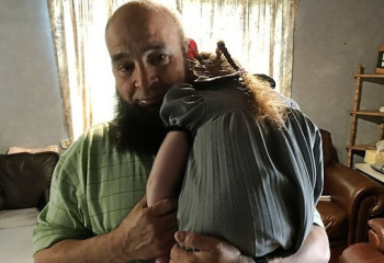 В Калифорнии приемный отец усыновляет смертельно больных детей, от которых отказались другие