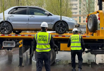 Астанада кептеліске себеп болған көліктерді жаппай эвакуациялау басталды