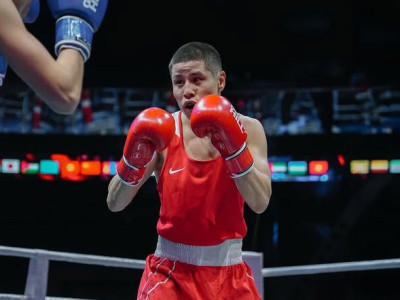 «Анасымен бірге жалдамалы пәтерде тұрады»: боксшыға үйдің кілтін табыстады