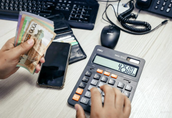 Жители Шымкента получат праздничные социальные выплаты в мае