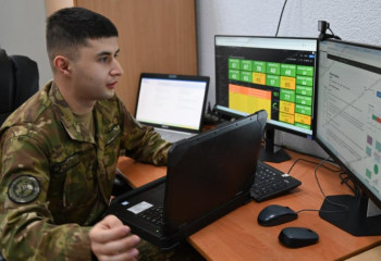 Ефрейтор с ноутбуком: цифровой солдат в казахстанской армии