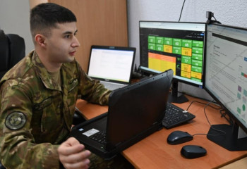 В ногу со временем: ефрейтор казахстанской армии предложил необычные IT-решения