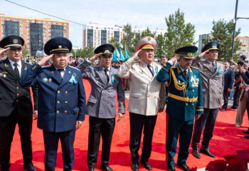 Ерлікке құрмет: Өскеменде Сағадат Нұрмағамбетовтің рухына тағзым жасалды