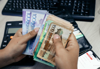 85 мыңнан 150 мыңға дейін: Қазақстанда ең төменгі жалақы қашан өседі?