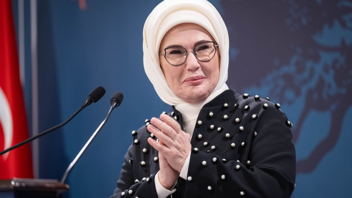  instagram.com/emineerdogan 