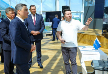 Премьер-министру Олжасу Бектенову представили новые технологические проекты NU