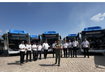 55 жастағы ұстаз 13,5 тонна автобусты сүйреп, әлем рекордын орнатты