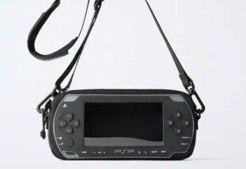 В Zara появилась сумка в стиле PlayStation Portable