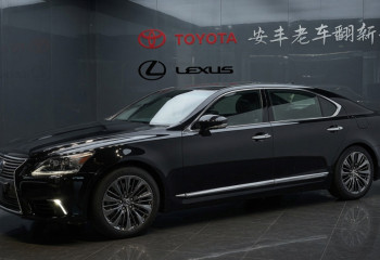 Ютубер восстановил убитый Lexus 460 до нового состояния